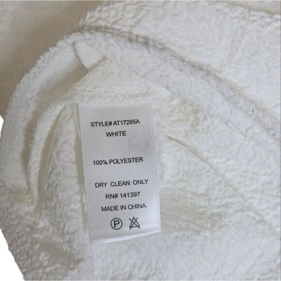 ASTR white crepe puff sleeve square neck body suite size medium - Picture 10 of 14